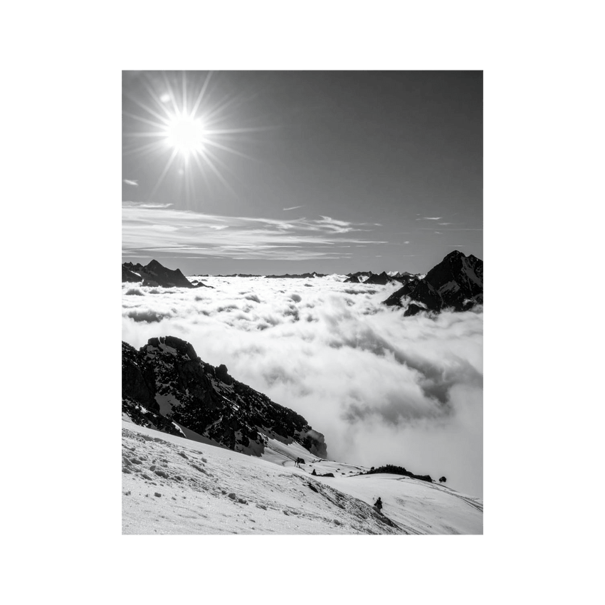 Wandbild Wolkenmeer den Alpen Schwarz Weiss 3