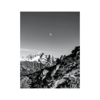 Wandbild Mond über den Alpen Schwarz Weiss